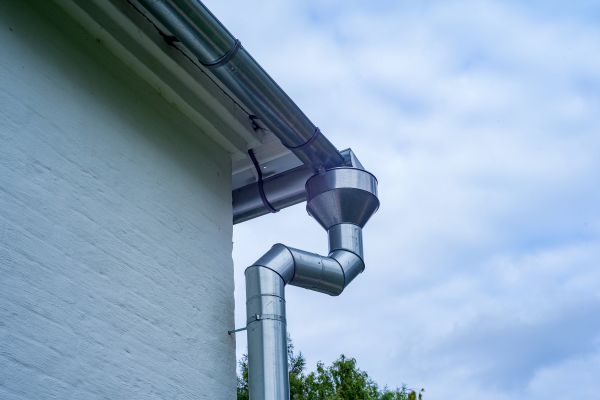 Professional Metal Downspout Replacement